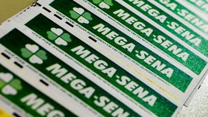As dezenas sorteadas foram: 17 - 26 - 45 - 46 - 48 - 53.