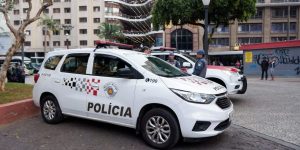 Secretário Mário Sarrubbo apresenta o novo decreto que regulamenta o uso da força nas operações policiais, destacando a importância da segurança e da responsabilidade no combate à criminalidade