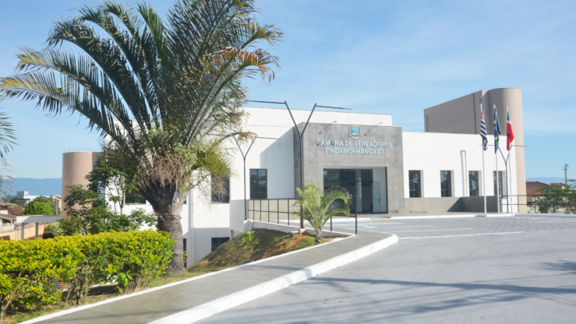 Programa de Controle Integrado de mosquitos e outras pragas urbanas em Pindamonhangaba