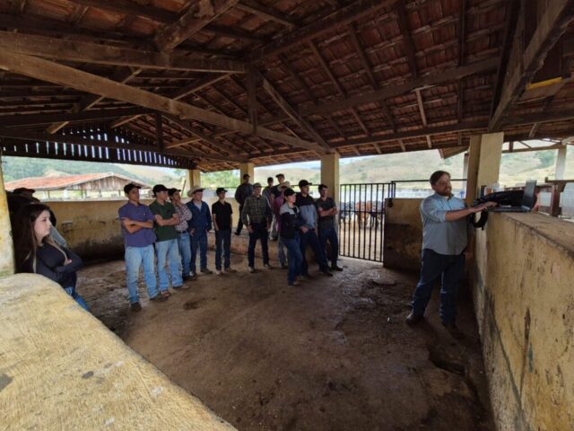 Jovens da Fazenda Recebem Capacitação em Gestão Agrícola