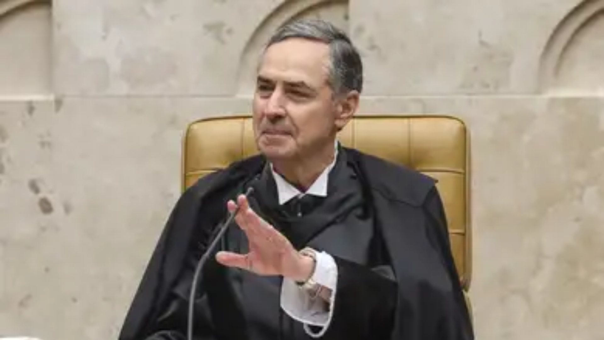 Não há perseguição a ninguém no Brasil, Barroso responde a Trump