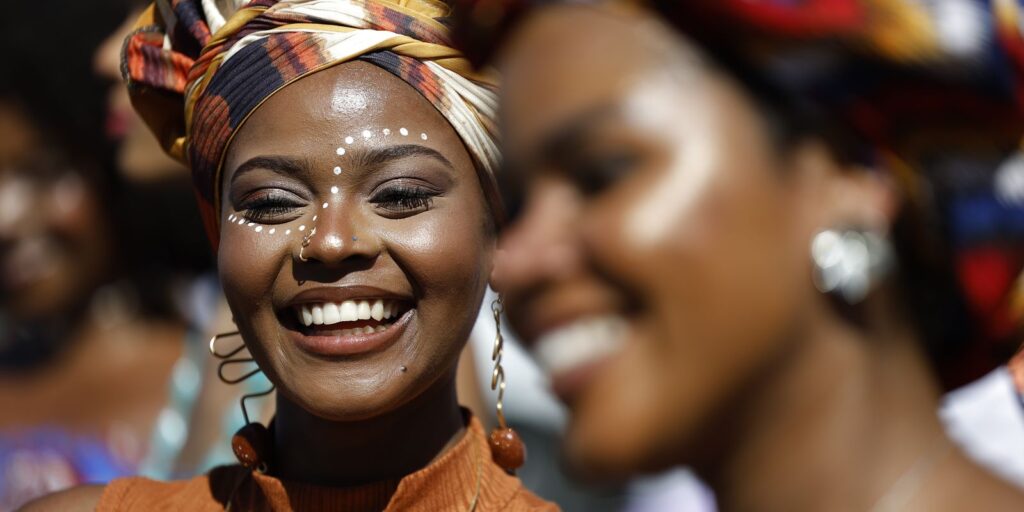 Especialistas defendem atenção específica para saúde da pele negra