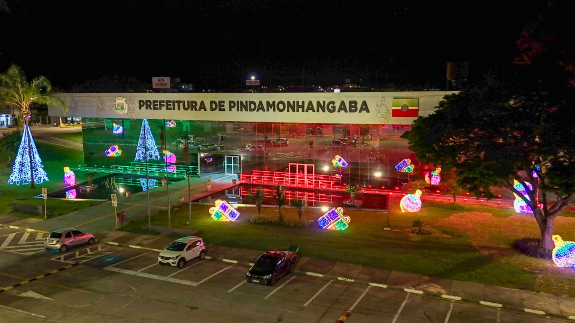 Natal em Pinda: luz, música e alegria nas praças!