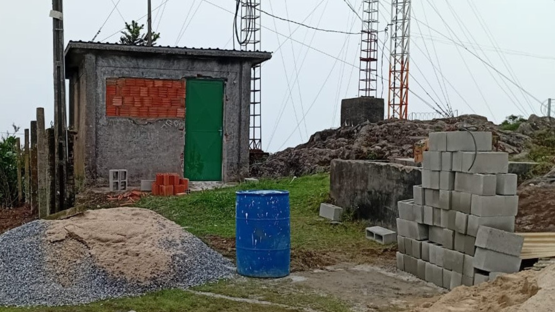 Pinda reforma abrigo para transmissão dos canais de TV e de Rádio