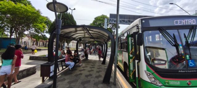 Praça Barão Homem de Melo recebe melhorias nos abrigo de ônibus, novos banheiros e central de atendimento