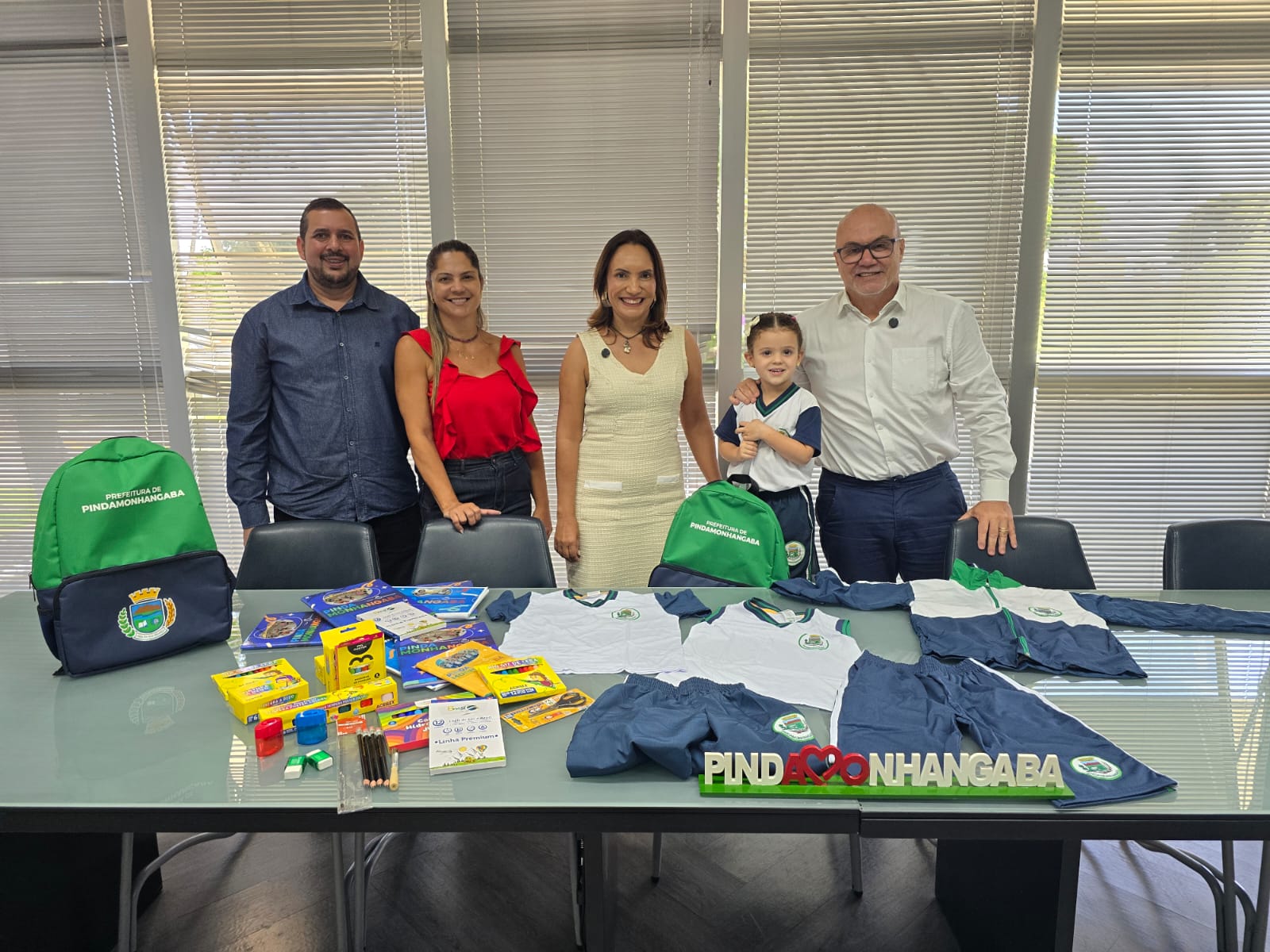 Pindamonhangaba inova e oferece mochila escolar para todos os alunos em 2026