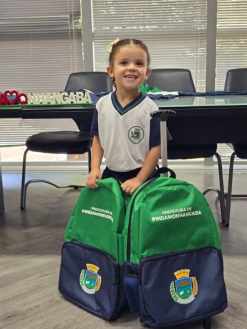 Pindamonhangaba inova e oferece mochila escolar para todos os alunos em 2026