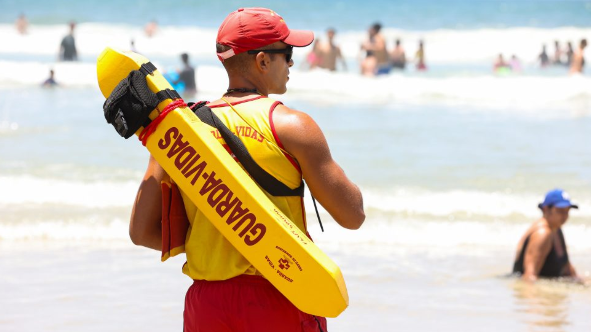 9 em cada 10 mortes por afogamento ocorrem por correntes de retorno, alerta Corpo de Bombeiros
