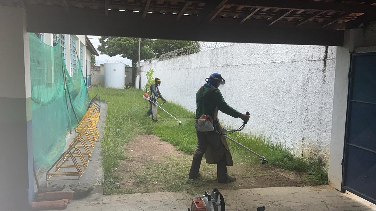 Manutenção em escolas é intensificada durante as férias escolares em Pinda