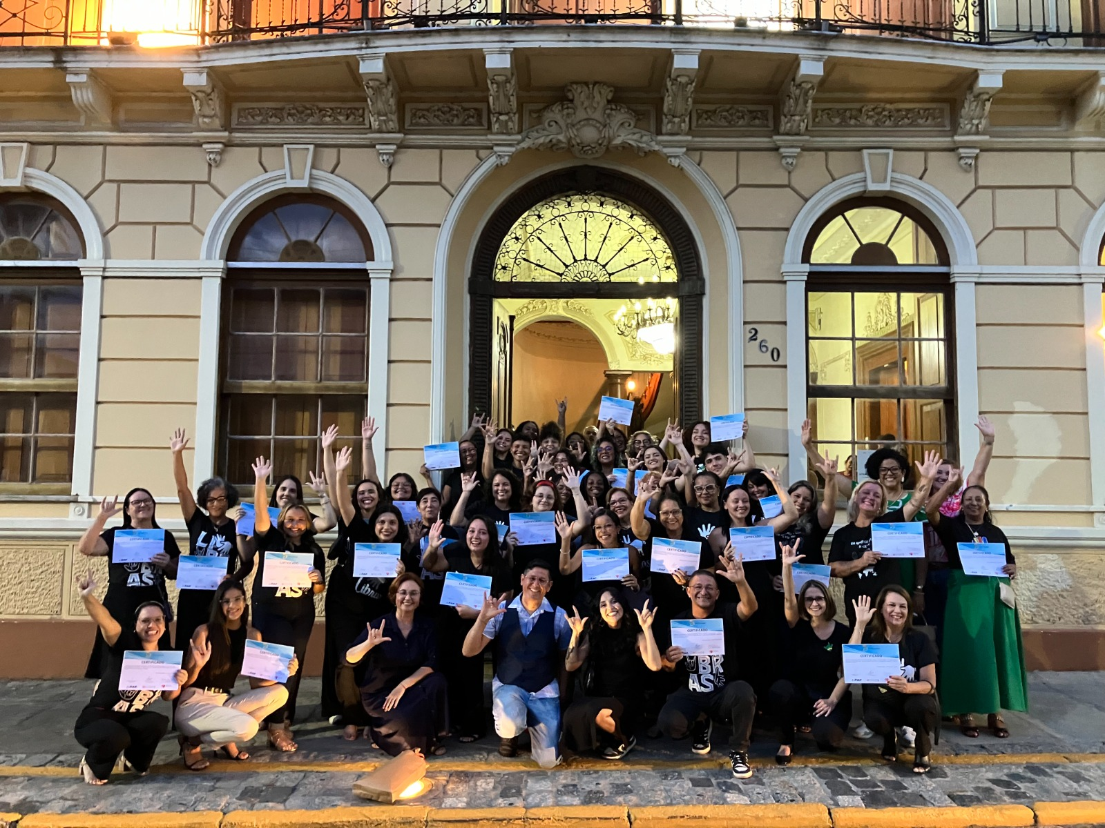 Fundo Social forma mais 52 profissionais no curso de Libras