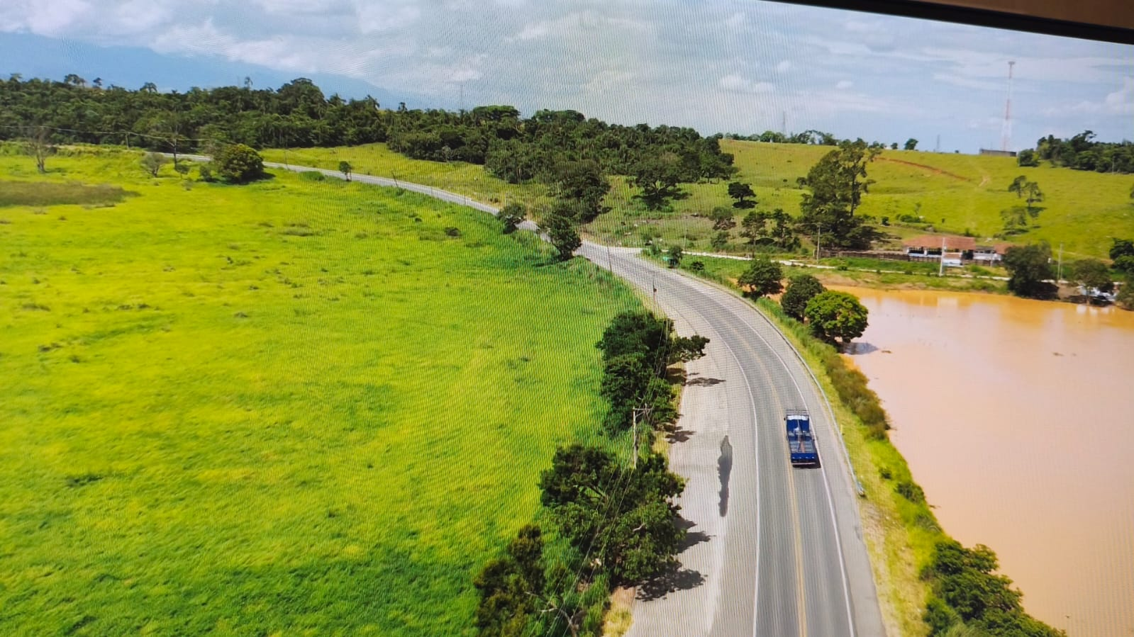 Obras no Rio Una ampliam vazão e evitam alagamentos na Estrada Pinda–Taubaté