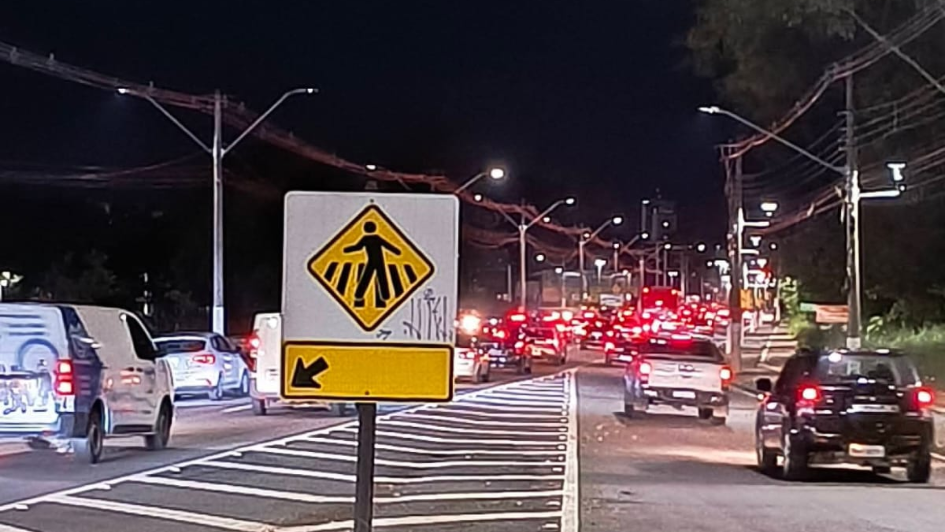 Caos na Dutra Colapsa Trânsito em Pindamonhangaba Neste Sábado