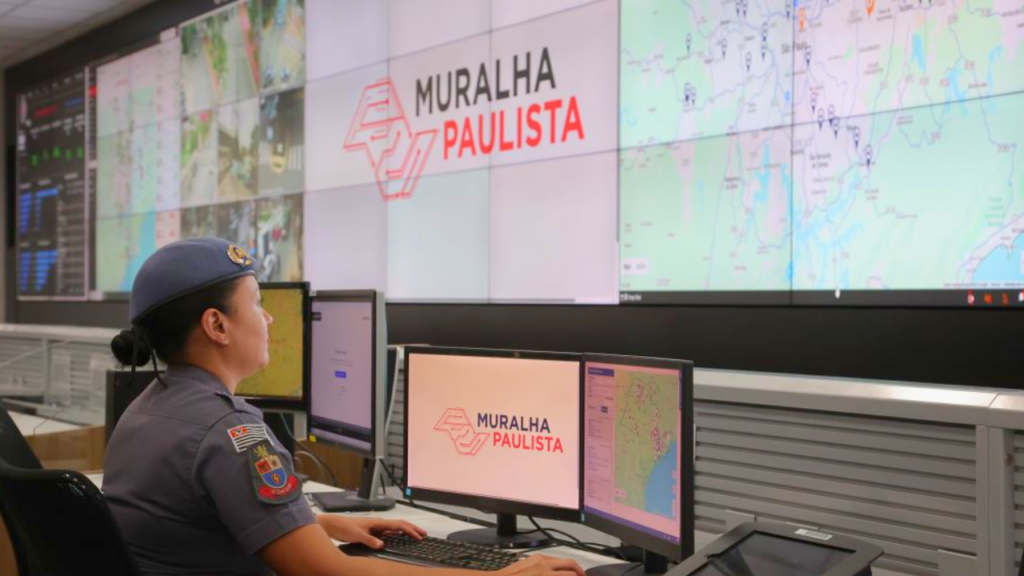 Polícia prende 270 foragidos em estádios de SP