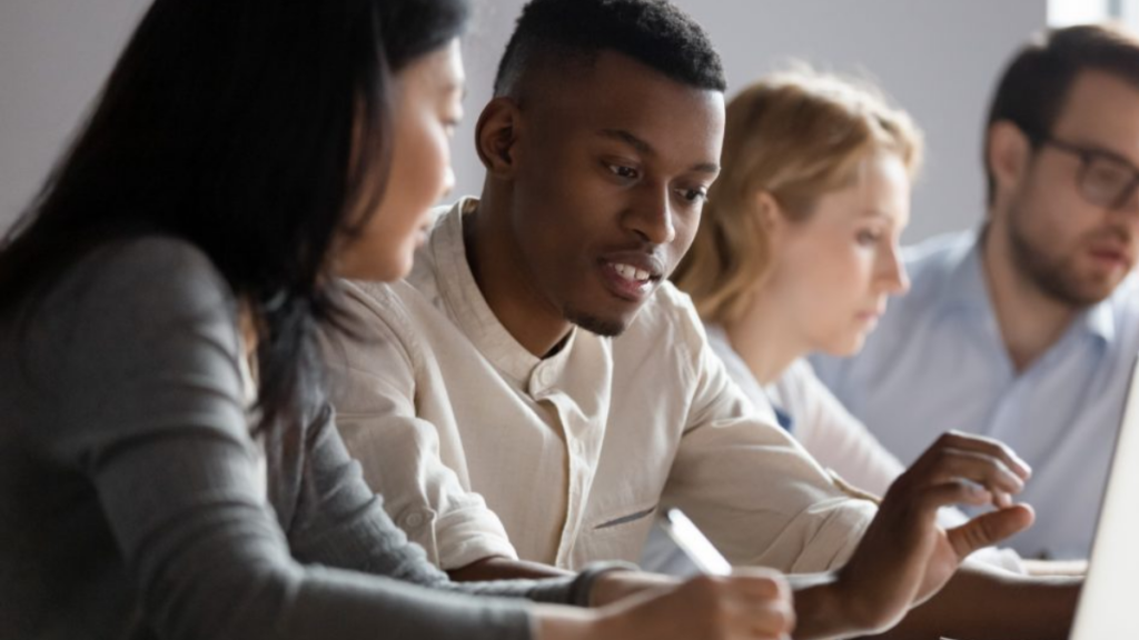 Pinda Promove Maratona de Vagas para Jovens no Mercado de Trabalho