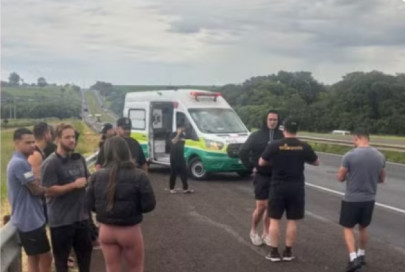 Latino sofre acidente de ônibus