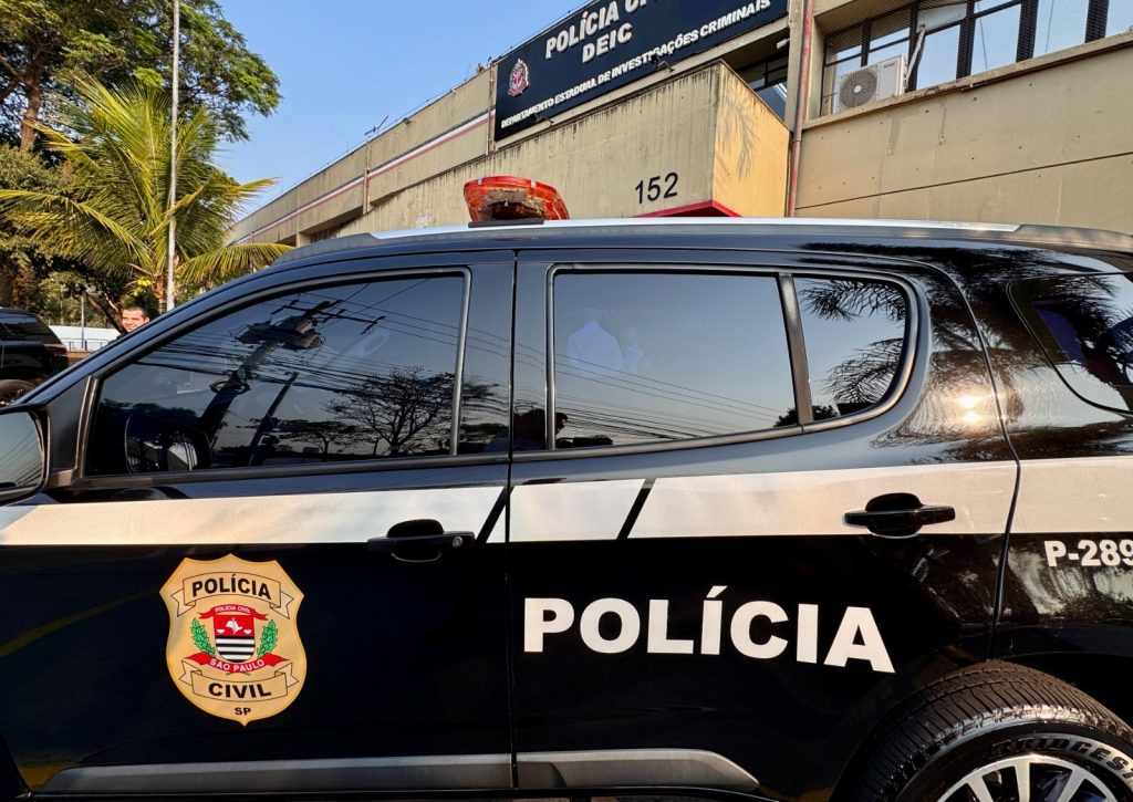 Cantor é preso por disparos de arma de fogo