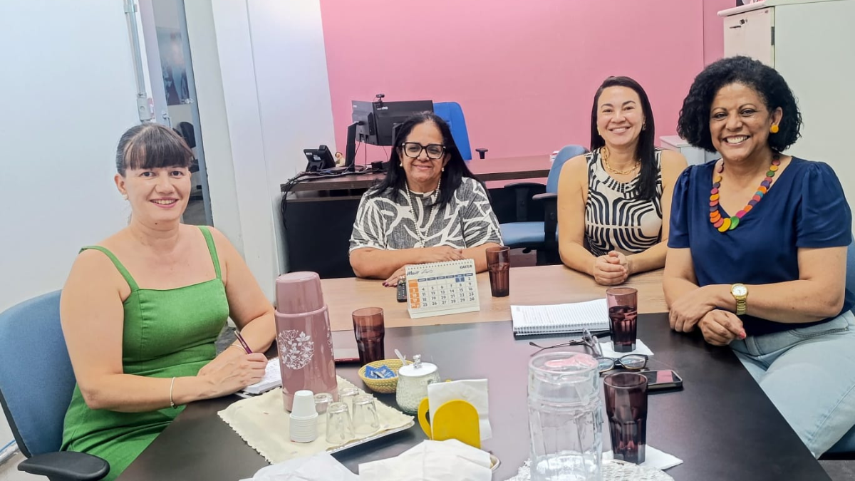 Prefeitura de Pindamonhangaba recebe visita de secretária para troca de experiências