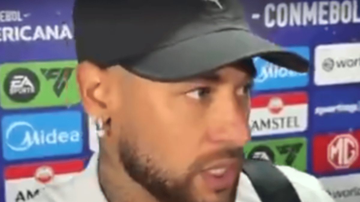 Neymar desconversa sobre futuro no Santos
